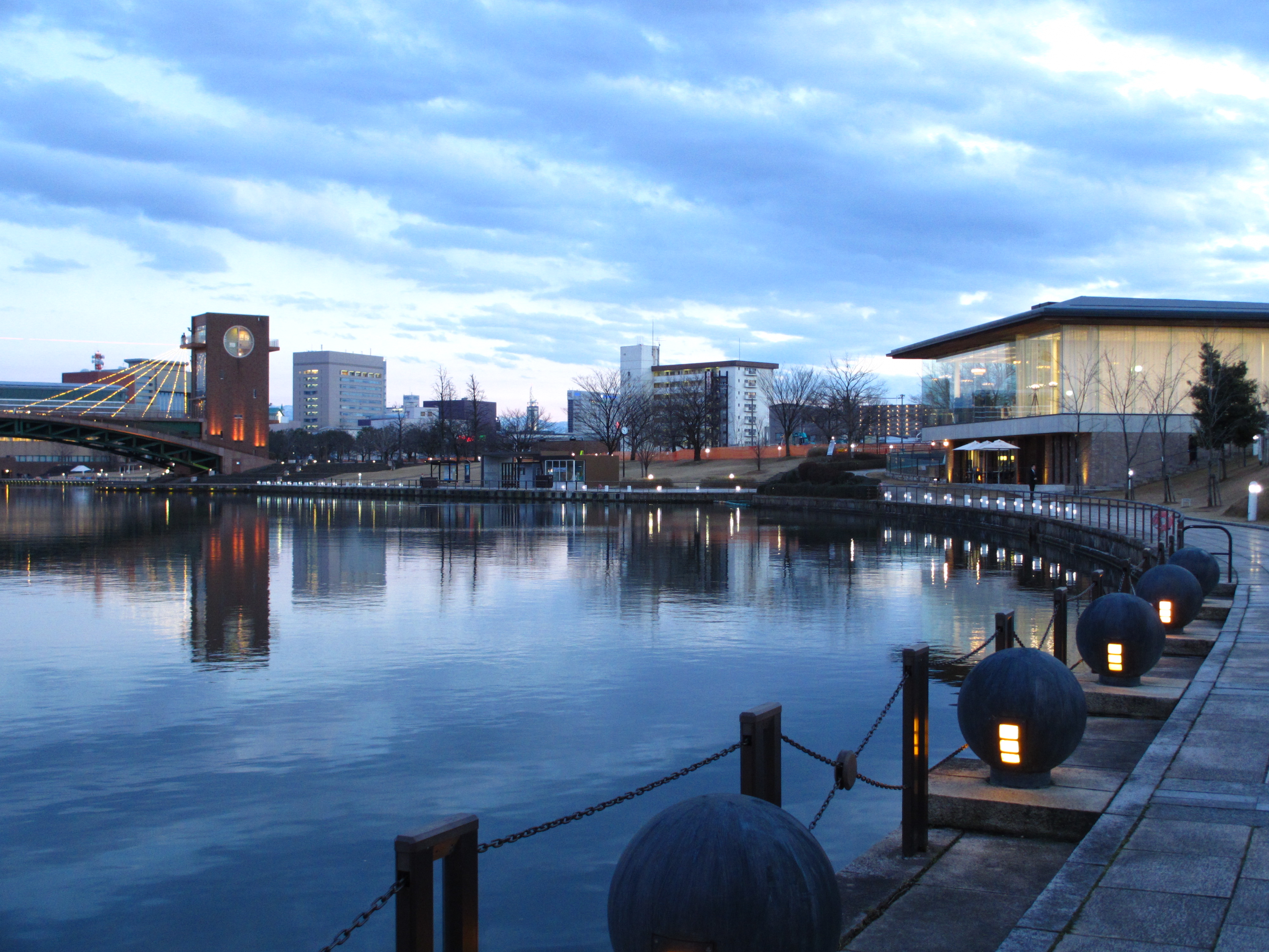 富岩運河環水公園 富岩運河環水公園