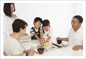 「生きることは食べること」 「生きることは食べること」